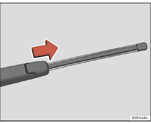 Abb. 149 Heckwischerblatt abnehmen