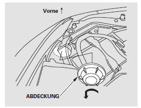 1. Die Motorhaube öffnen.