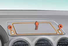 Der Bildschirm klappt automatisch auf und wieder ein.
